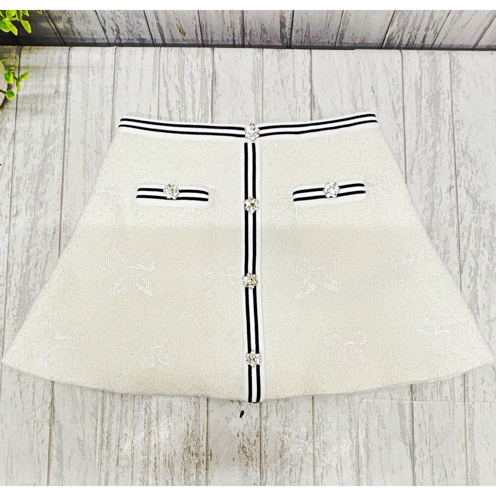 Girls Size 4-5 self-portrait White Floral Knit A-Line Short Skirt Pockets